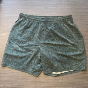 NWOT Lululemon Men’s Pace Breaker 7” Short
